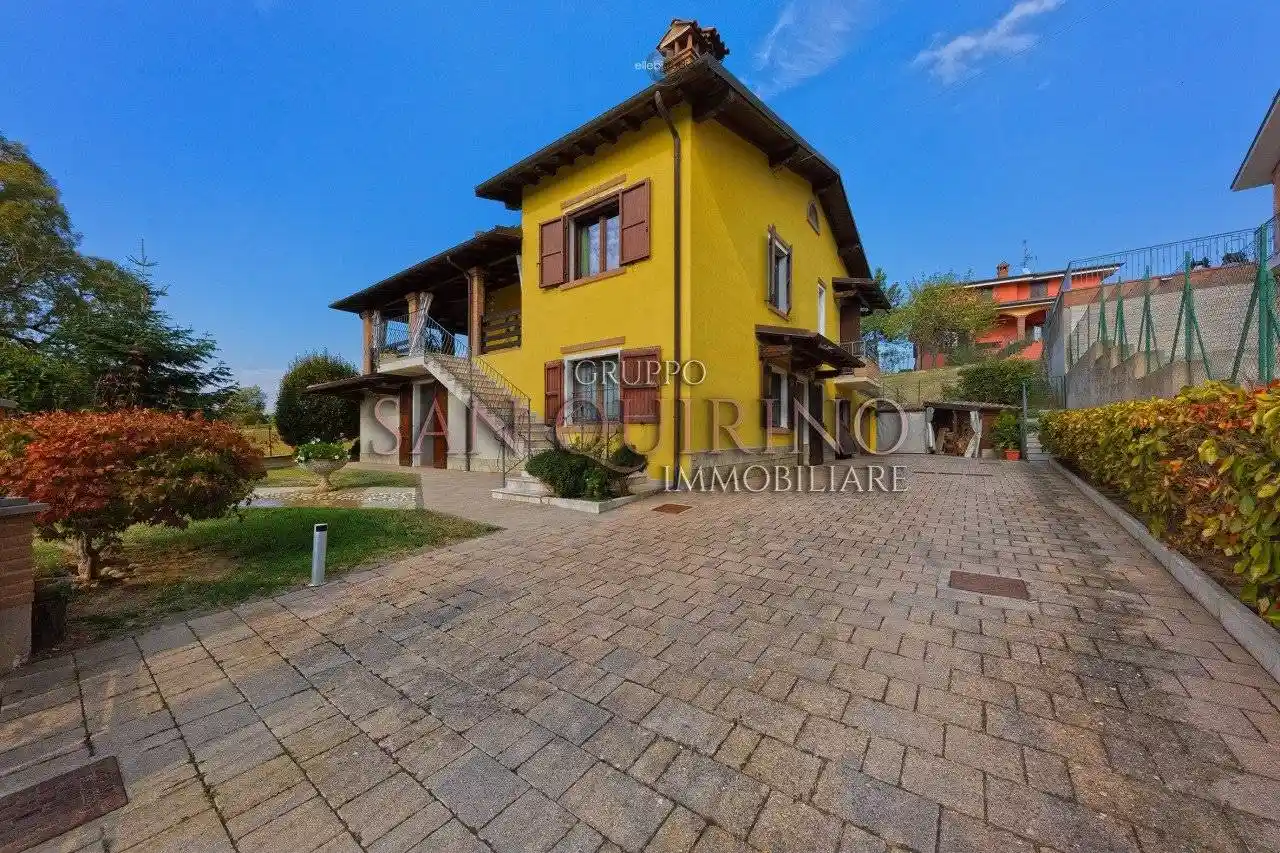 Villa in vendita a Serramazzoni