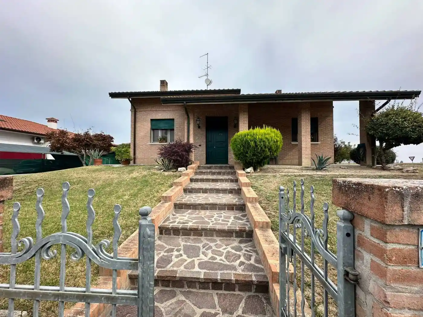 Villa in vendita a Tresignana