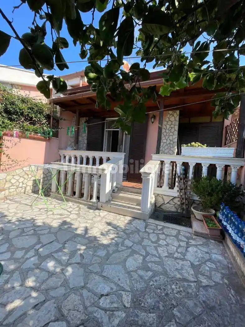 Villa in vendita a Ardea