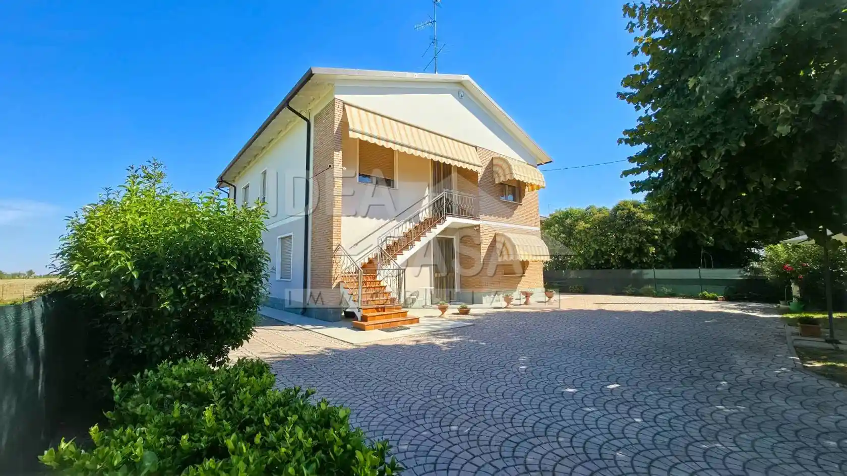Villa in vendita a Mirandola