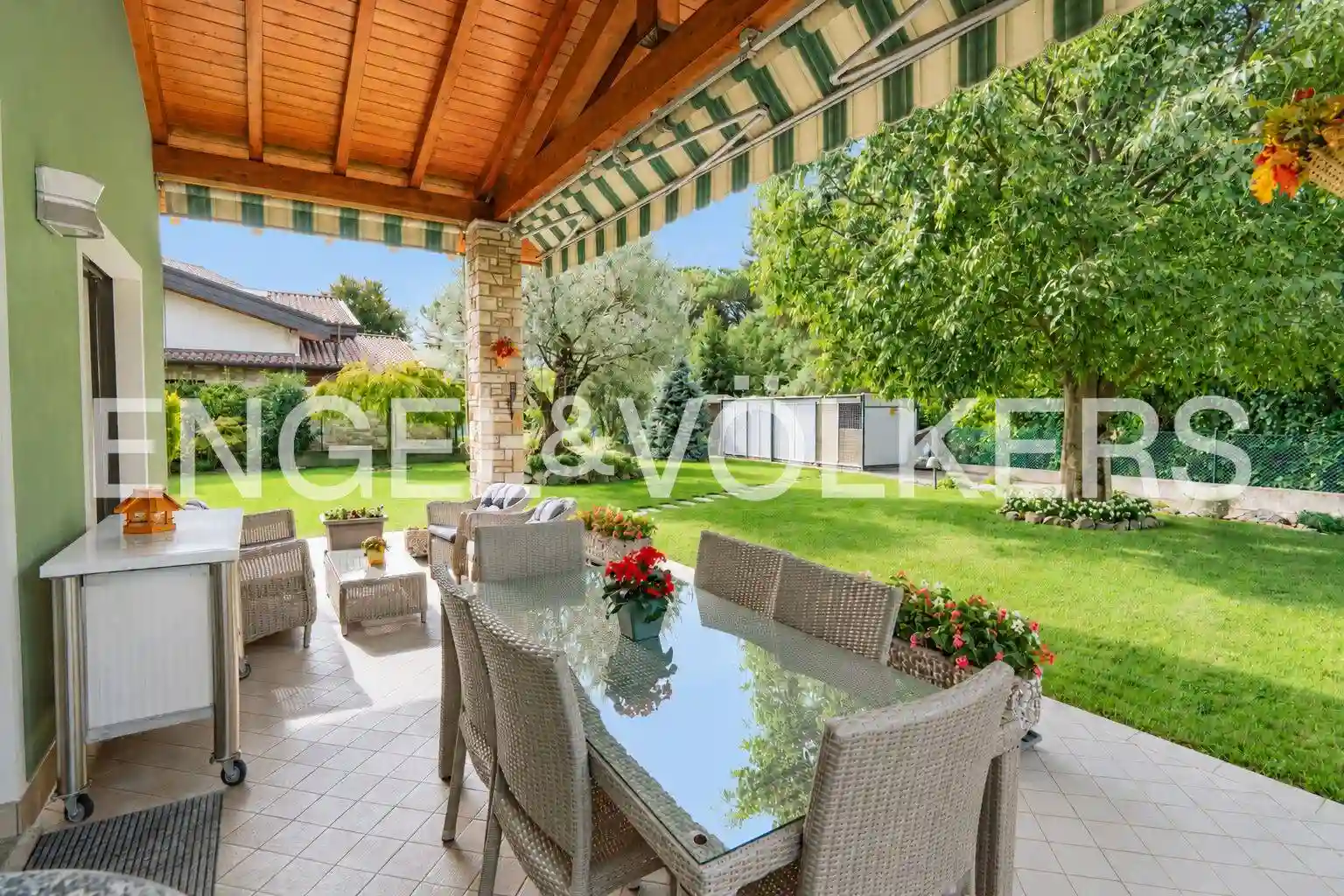 Villa - foto 2
