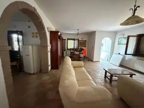 Villa in vendita a Castilenti