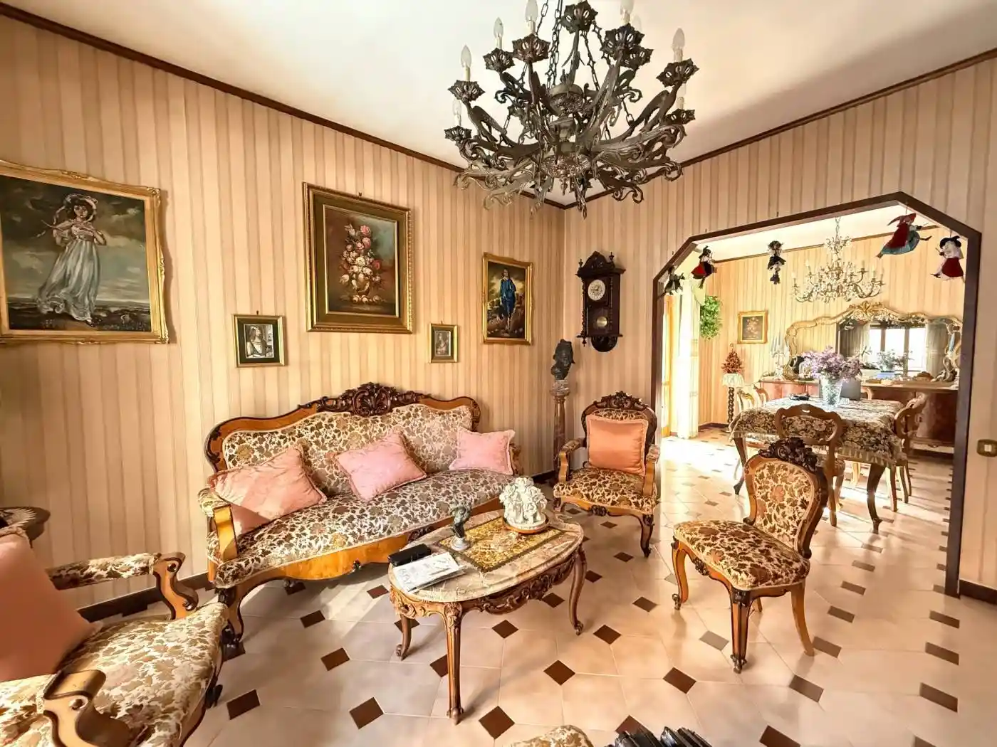 Appartamento in vendita a Napoli