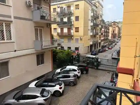 Appartamento in affitto a Napoli