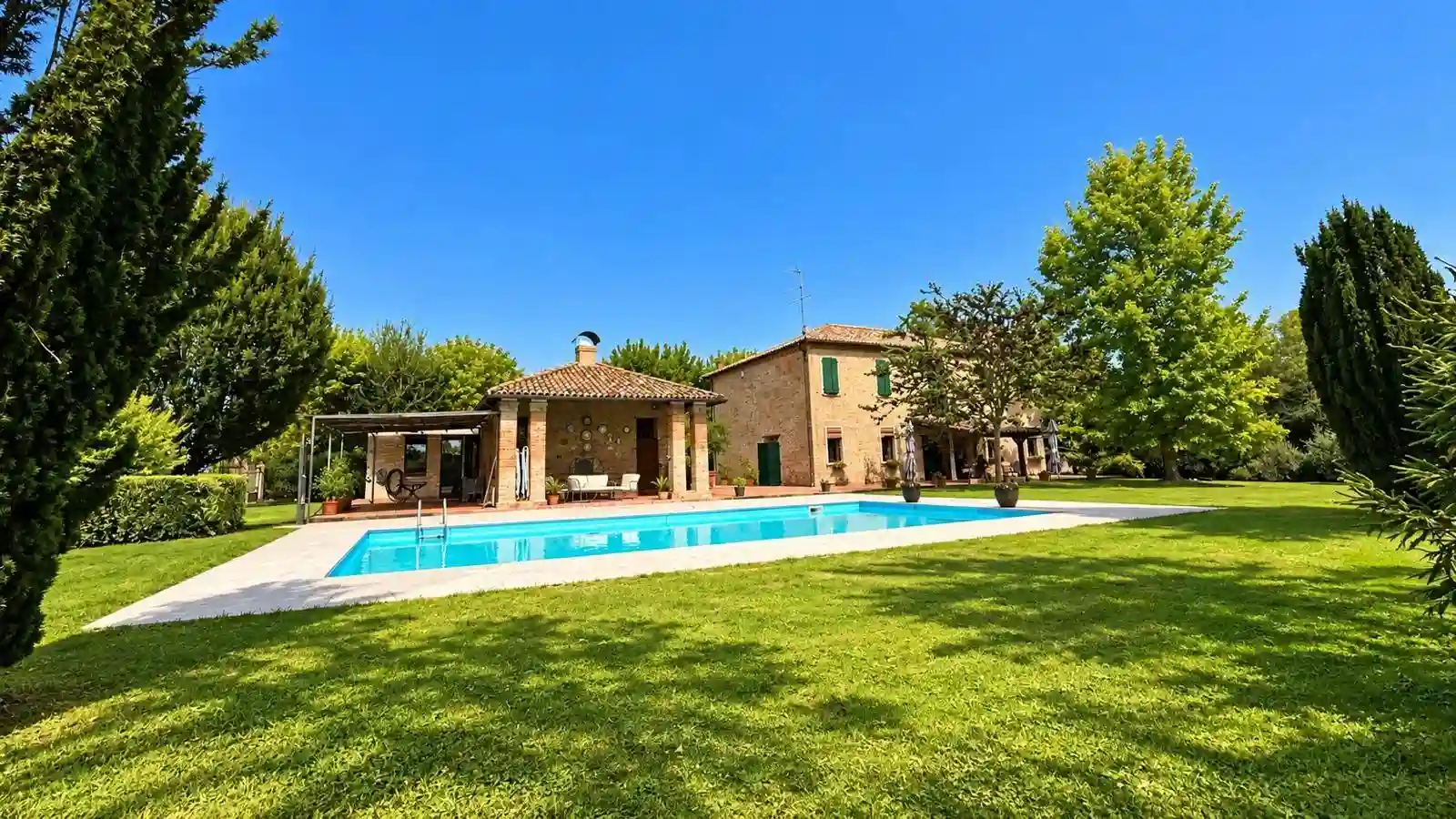 Villa - foto 2