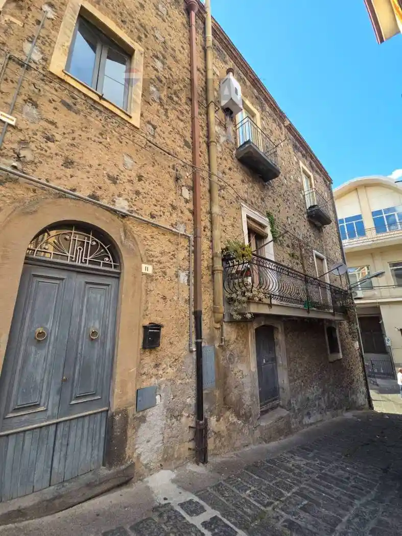 Appartamento in vendita a Bronte
