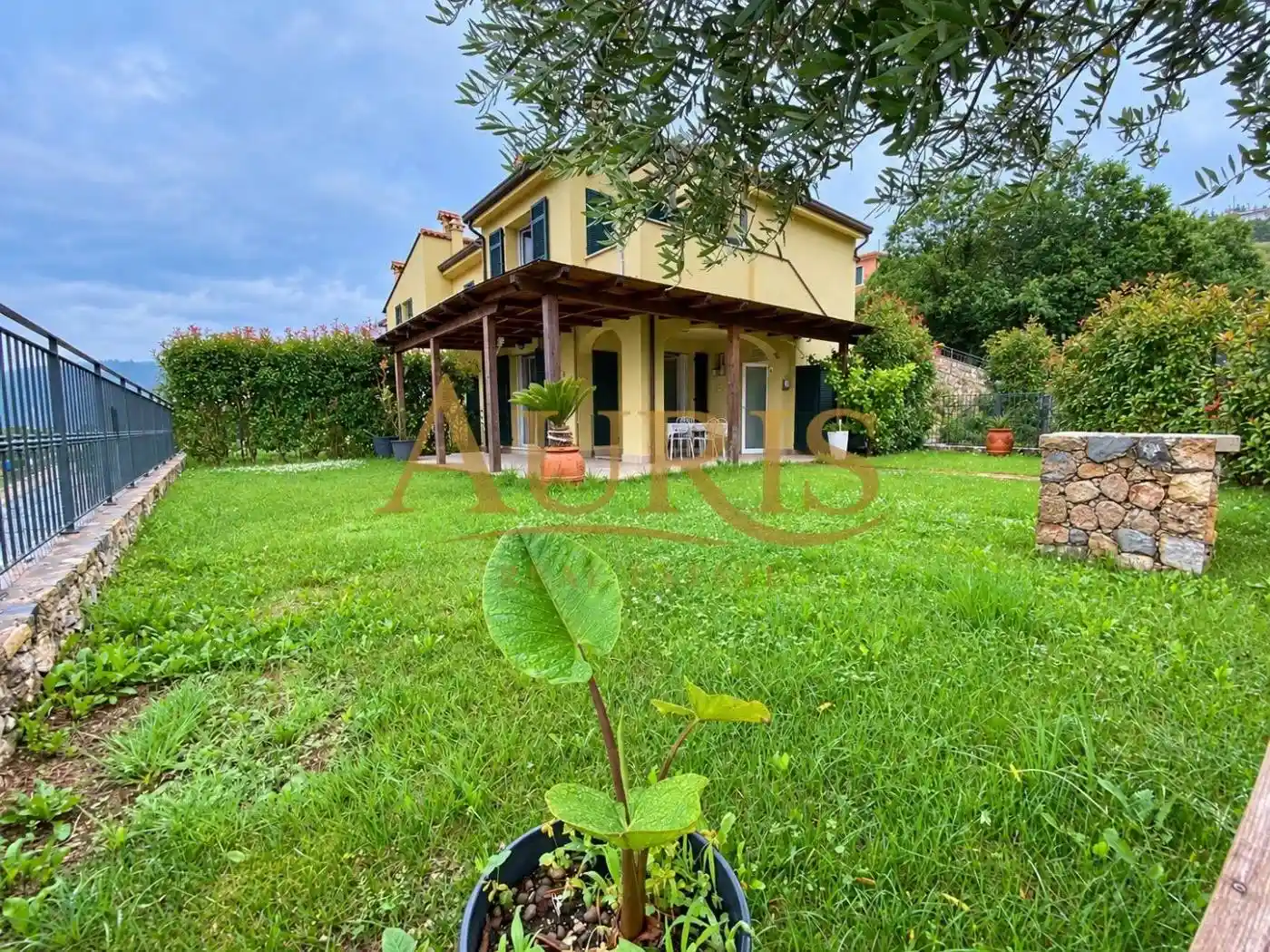 Casa indipendente in vendita a Magliolo