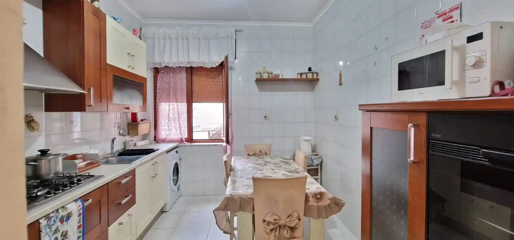 Appartamento in vendita a Napoli