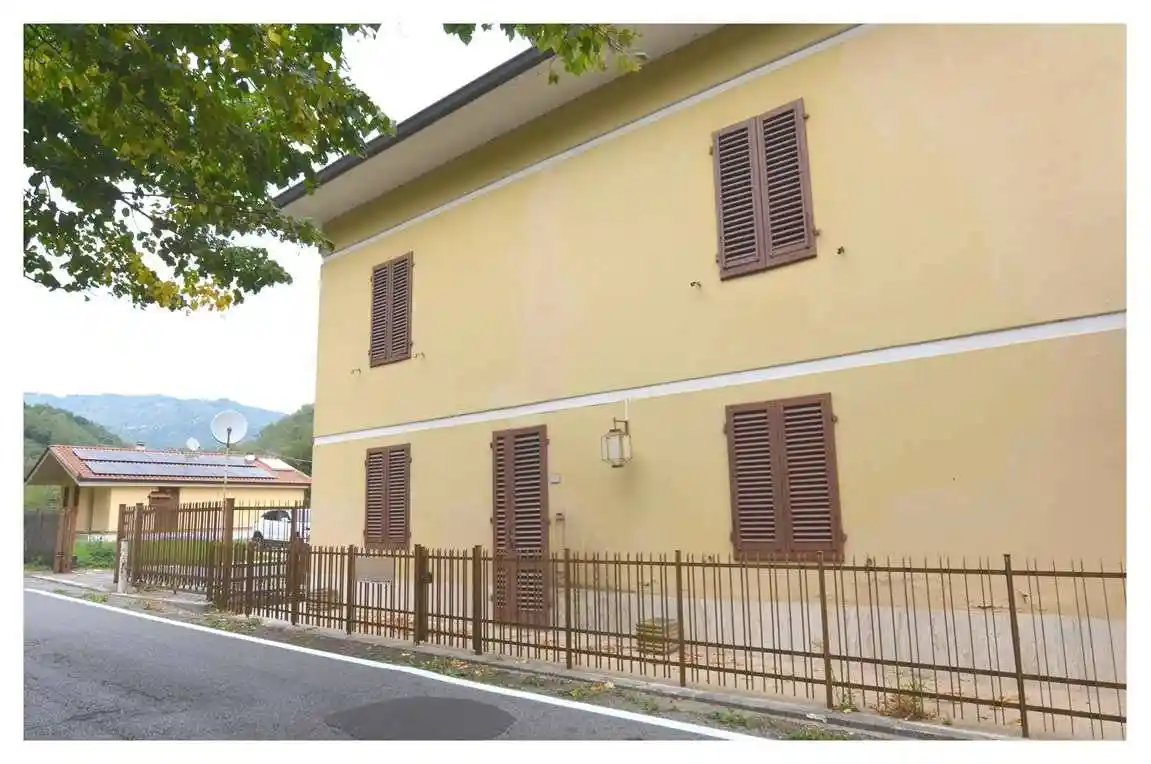 Casa indipendente in vendita a Montecatini-Terme