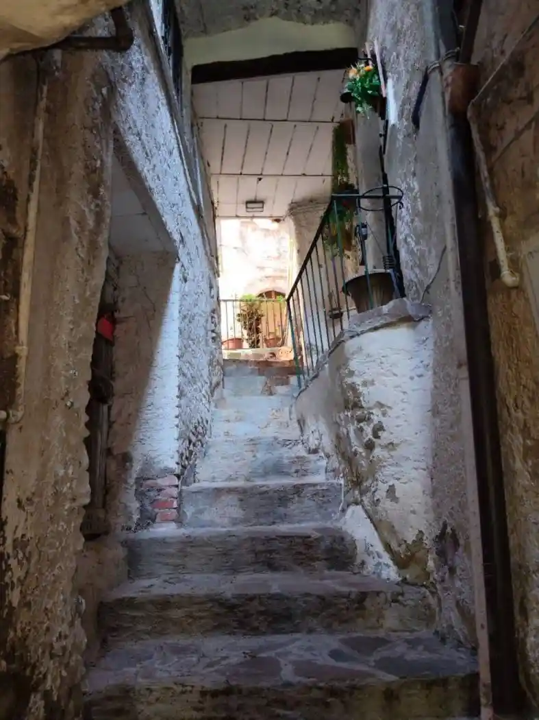 Appartamento in vendita a San Gregorio da Sassola