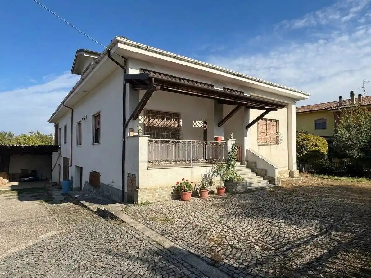 Villa in vendita a Incisa Scapaccino