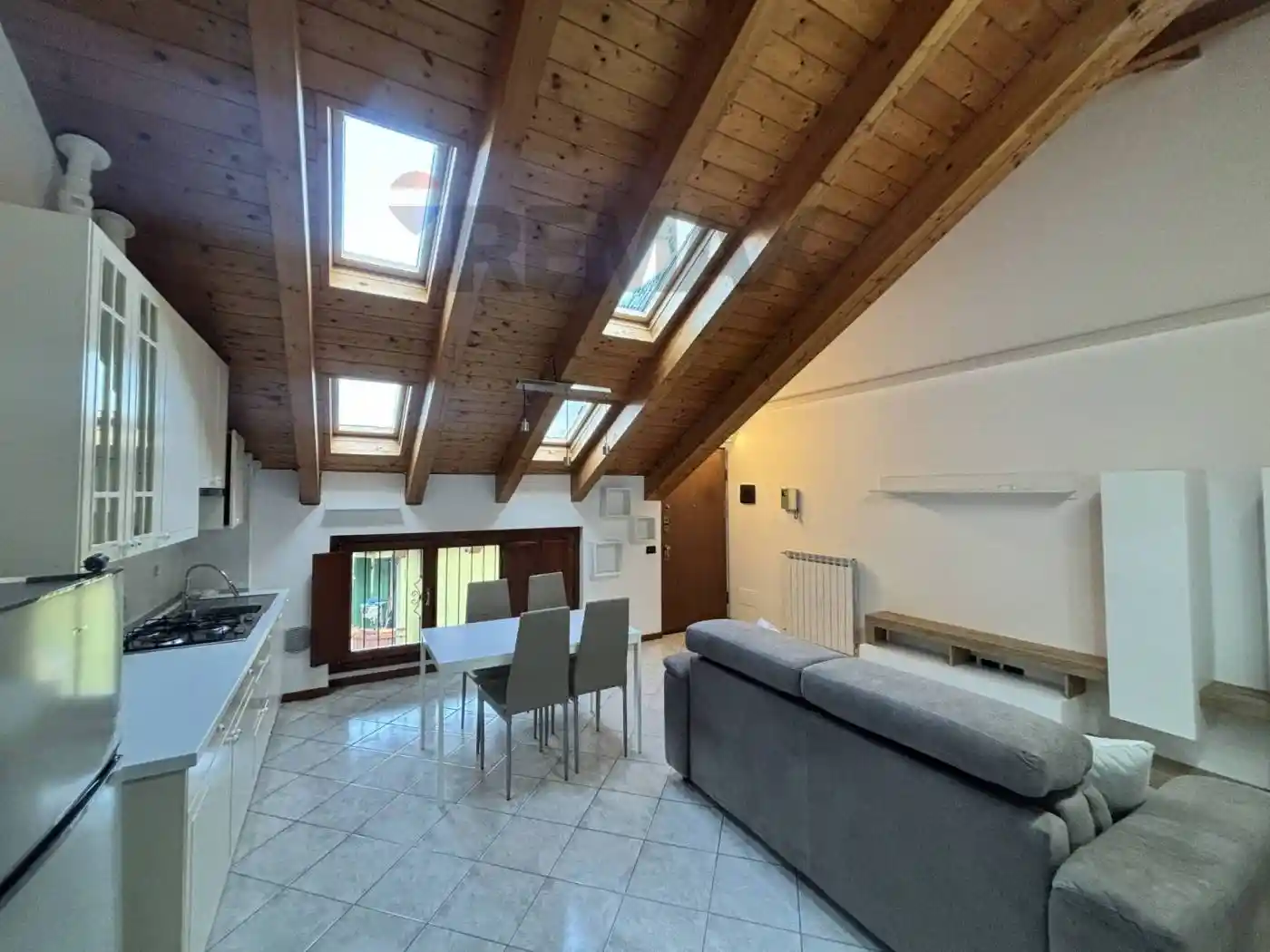 Appartamento in affitto a Rho
