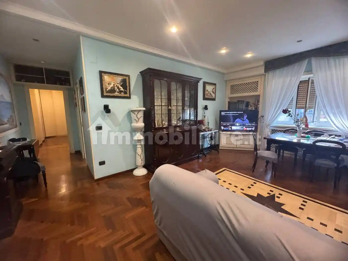 Appartamento in vendita a Napoli