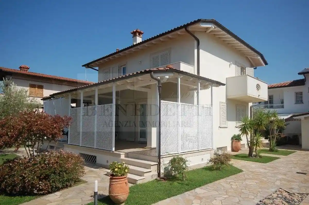 Villa in vendita a Pietrasanta