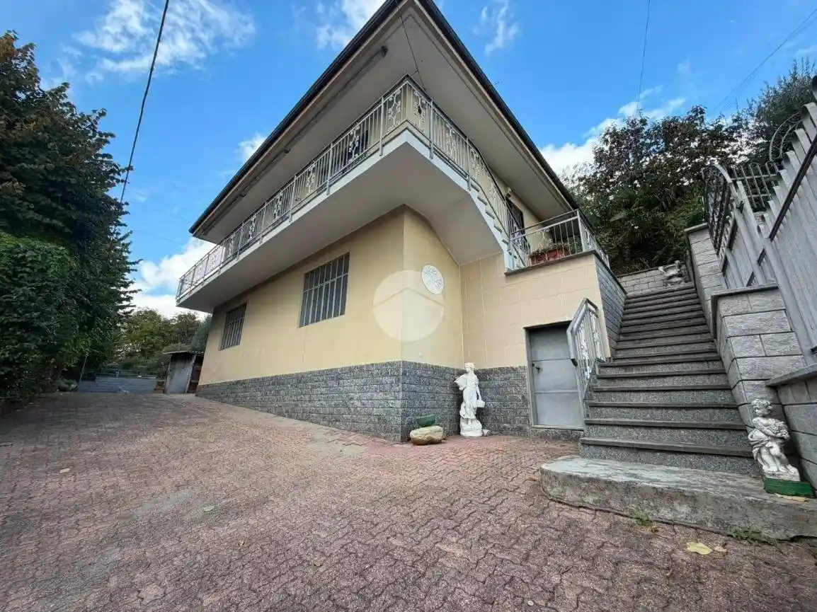 Villa in vendita a Cuorgnè