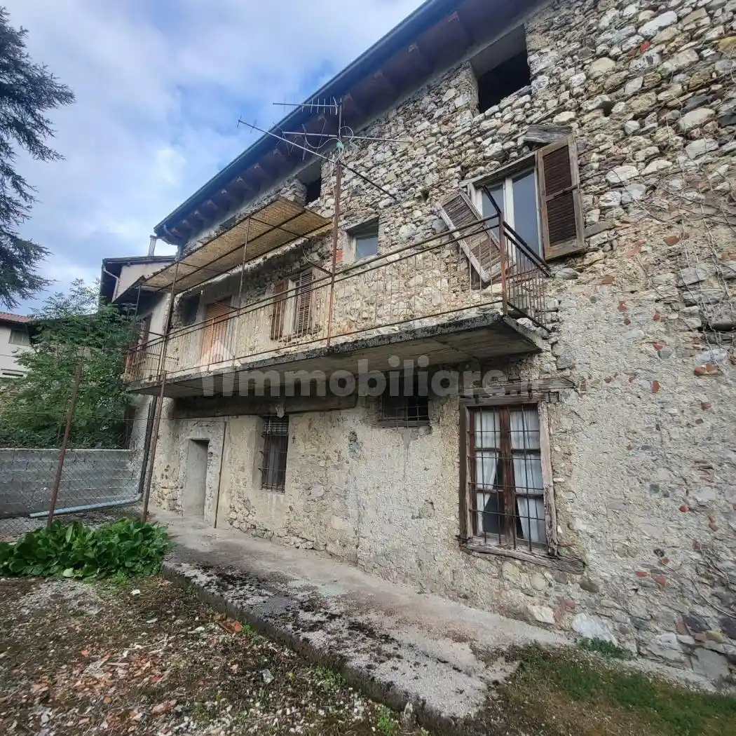 Casa indipendente in vendita a Monasterolo del Castello