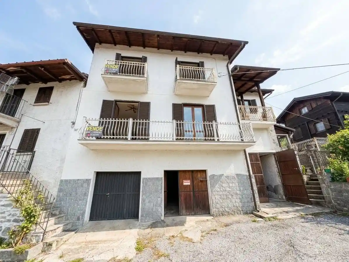 Villa in vendita a Montecrestese