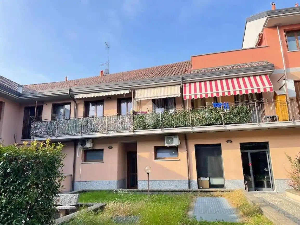 Appartamento in vendita a Dairago