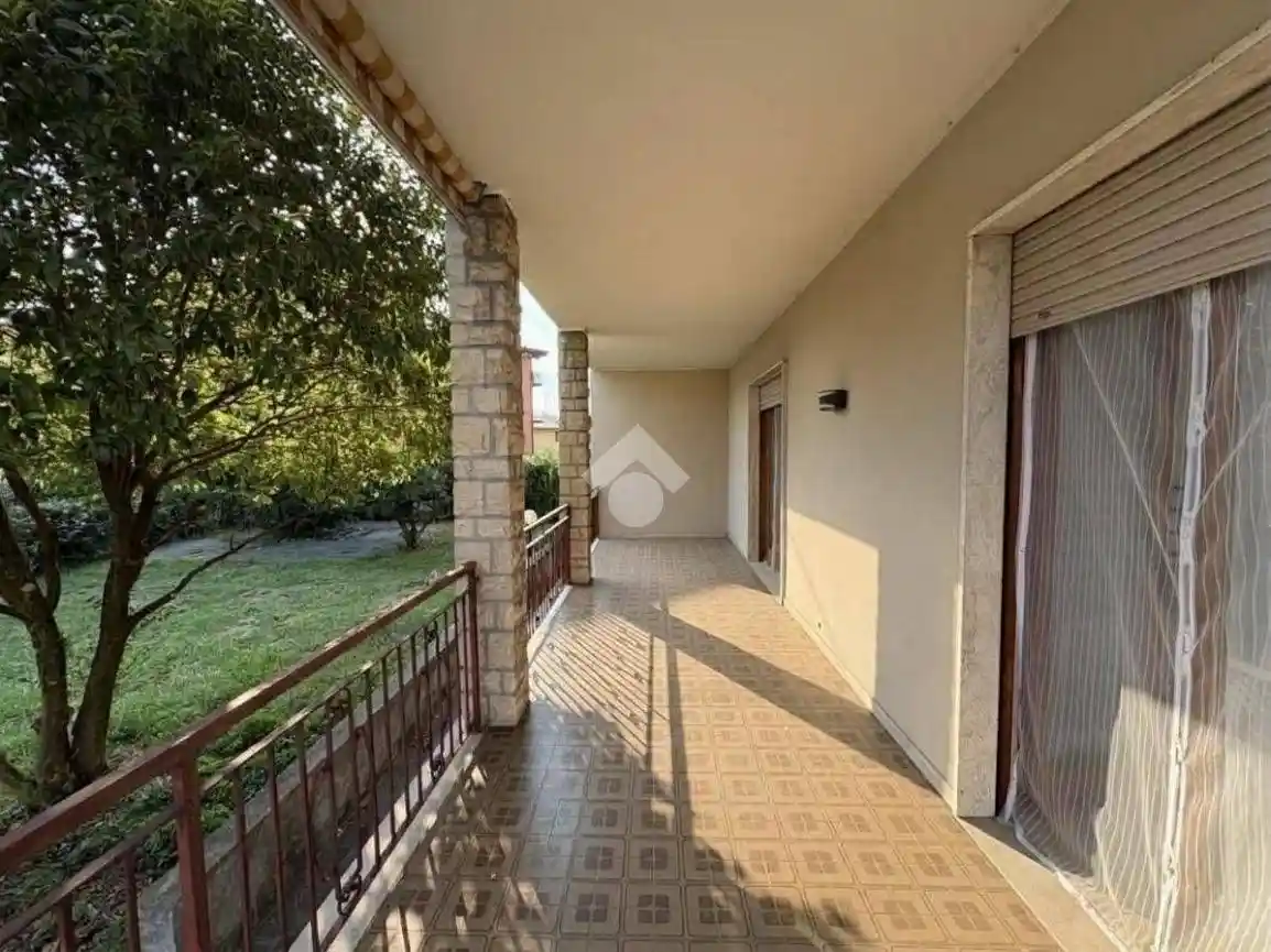 Villa in vendita a Sarnico