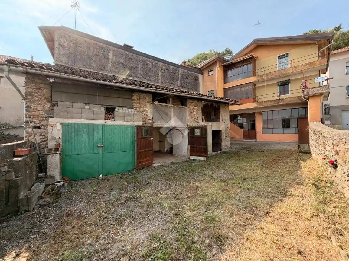 Casa indipendente in vendita a Borgosesia