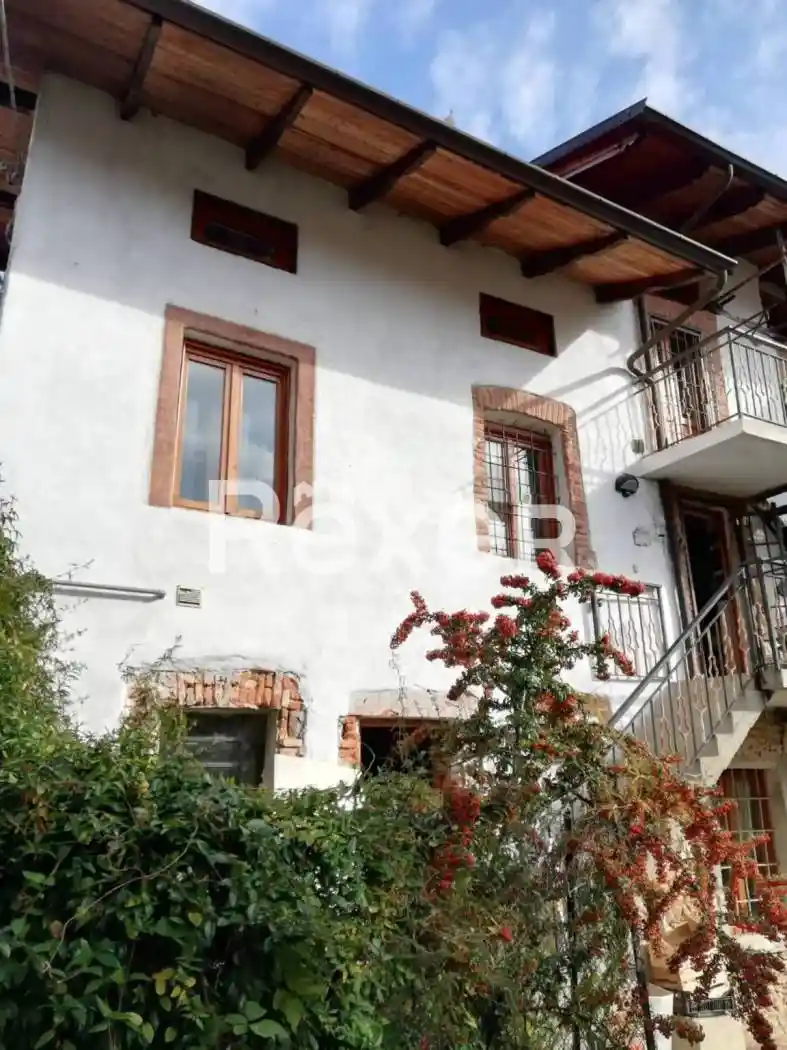 Casa indipendente in vendita a Valdilana