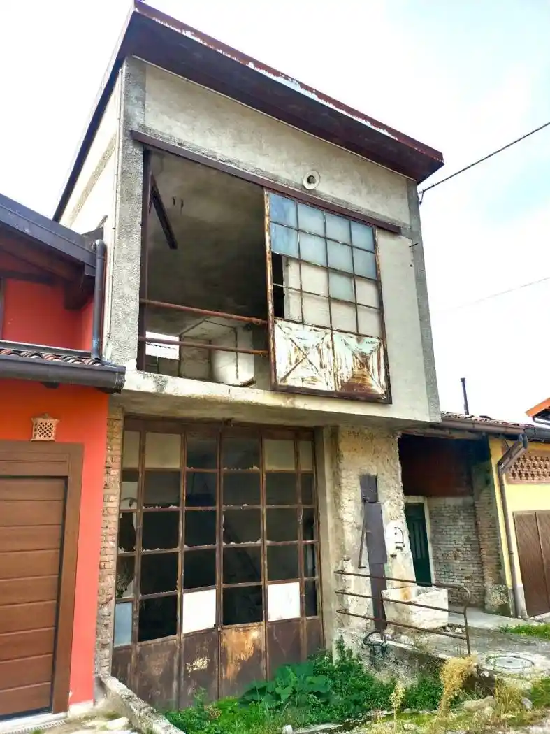 Rustico - Casale in vendita a Monguzzo