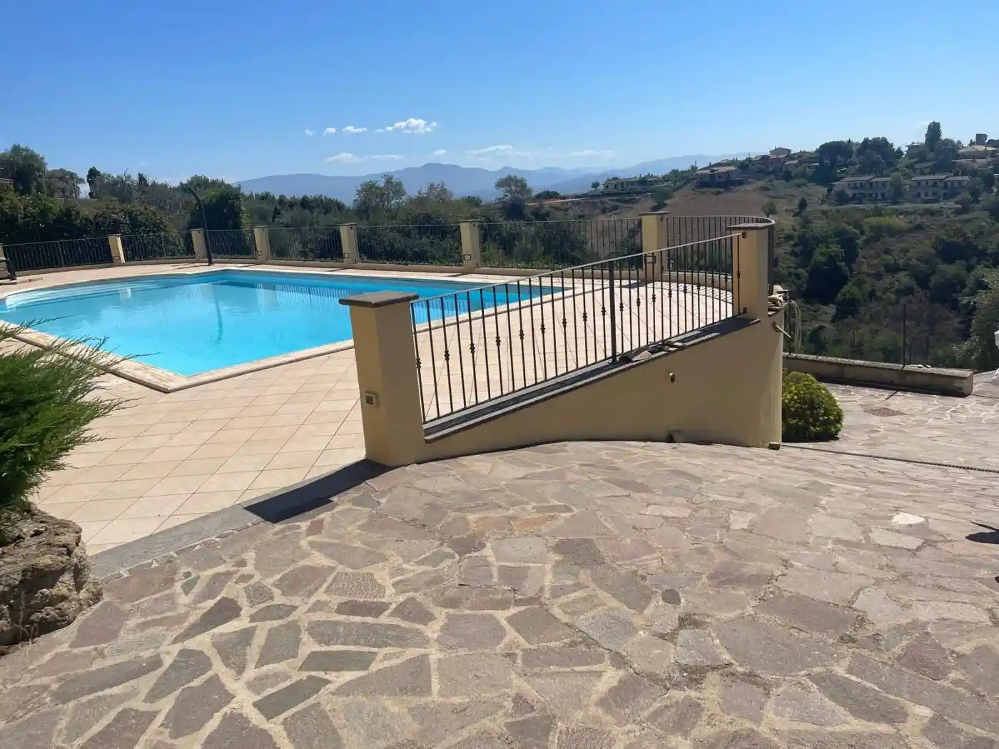 Villa in vendita a Castelnuovo di Porto
