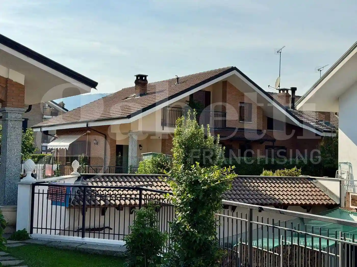 Villa - foto 2