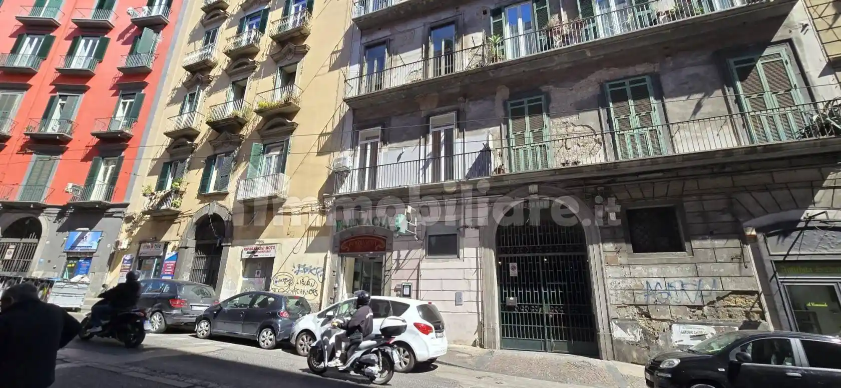 Appartamento in vendita a Napoli