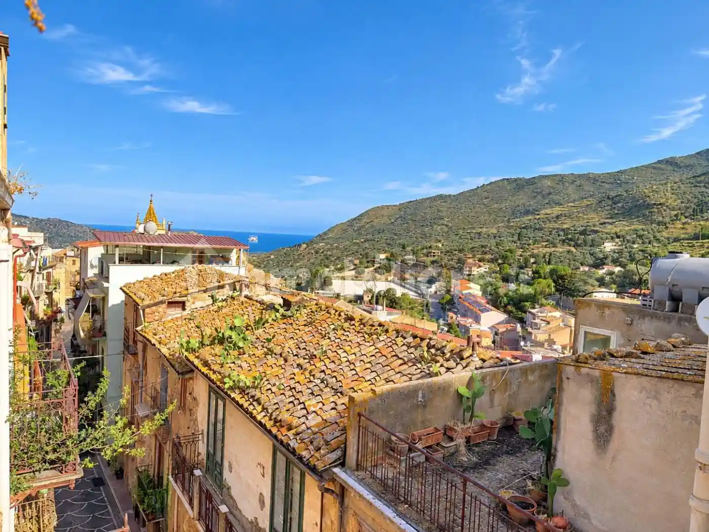 Casa indipendente in vendita a Pettineo