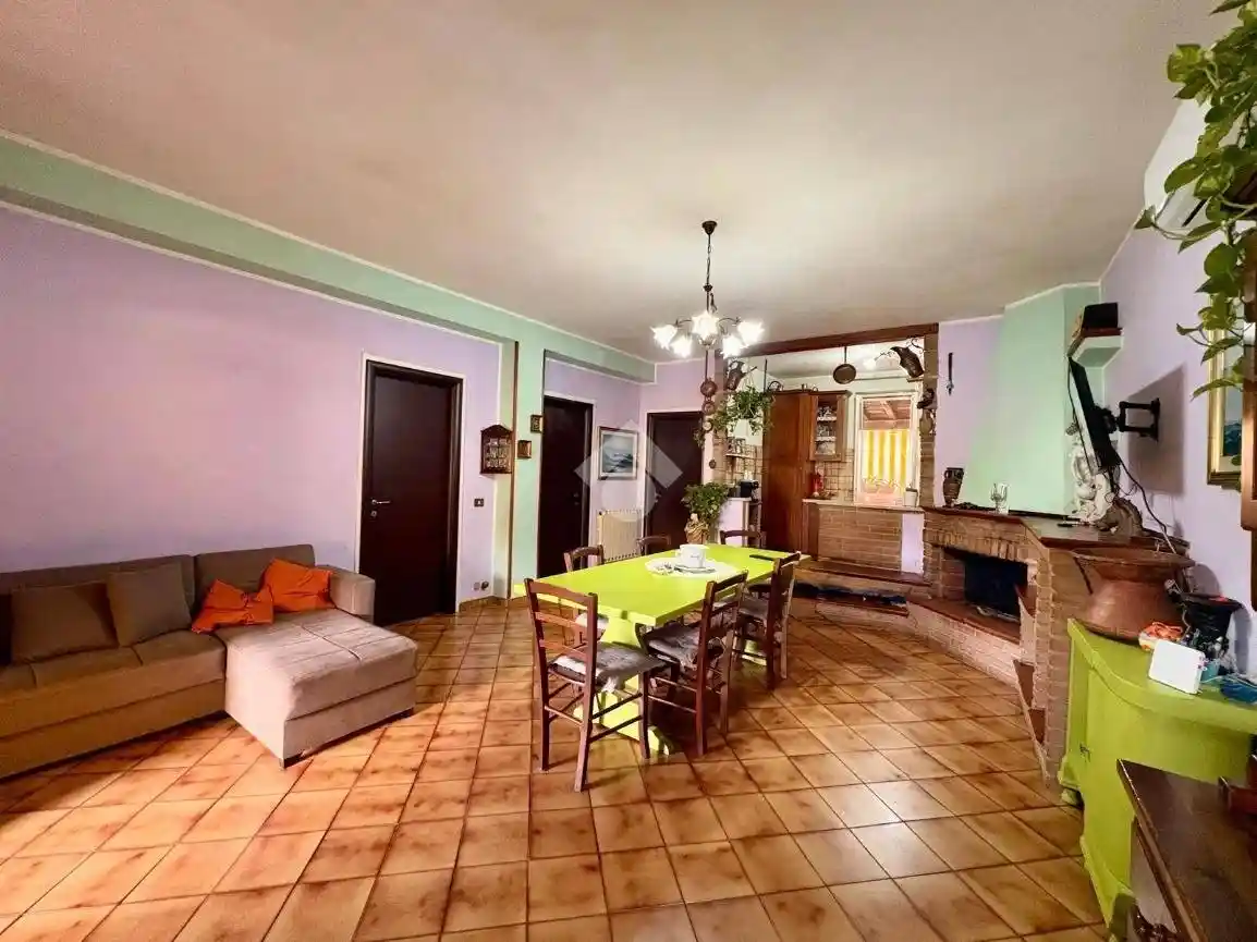 Casa indipendente in vendita a Lariano