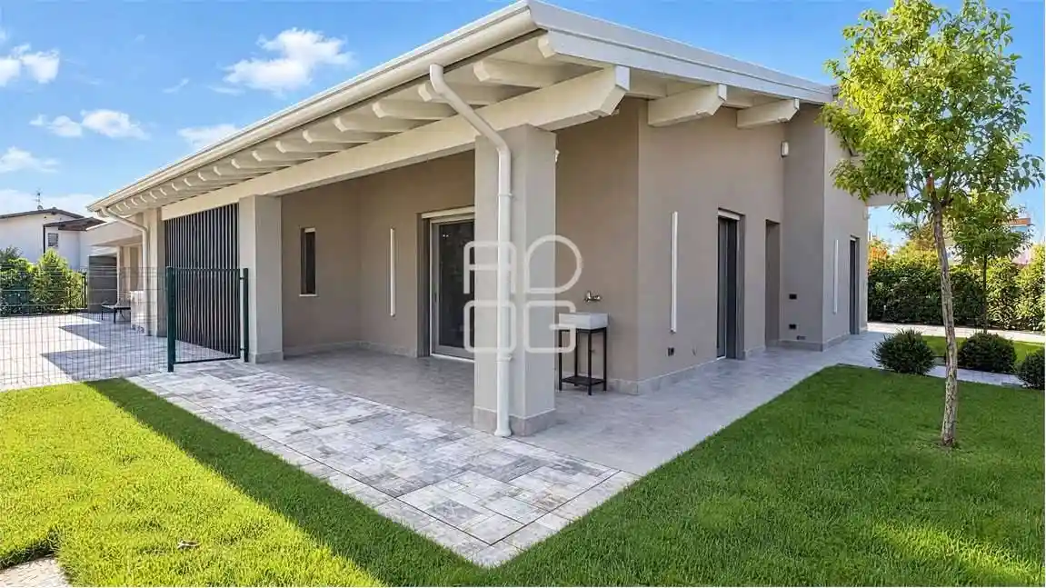Villa in vendita a Desenzano del Garda