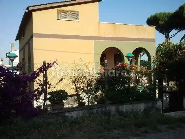 Villa in vendita a Nettuno