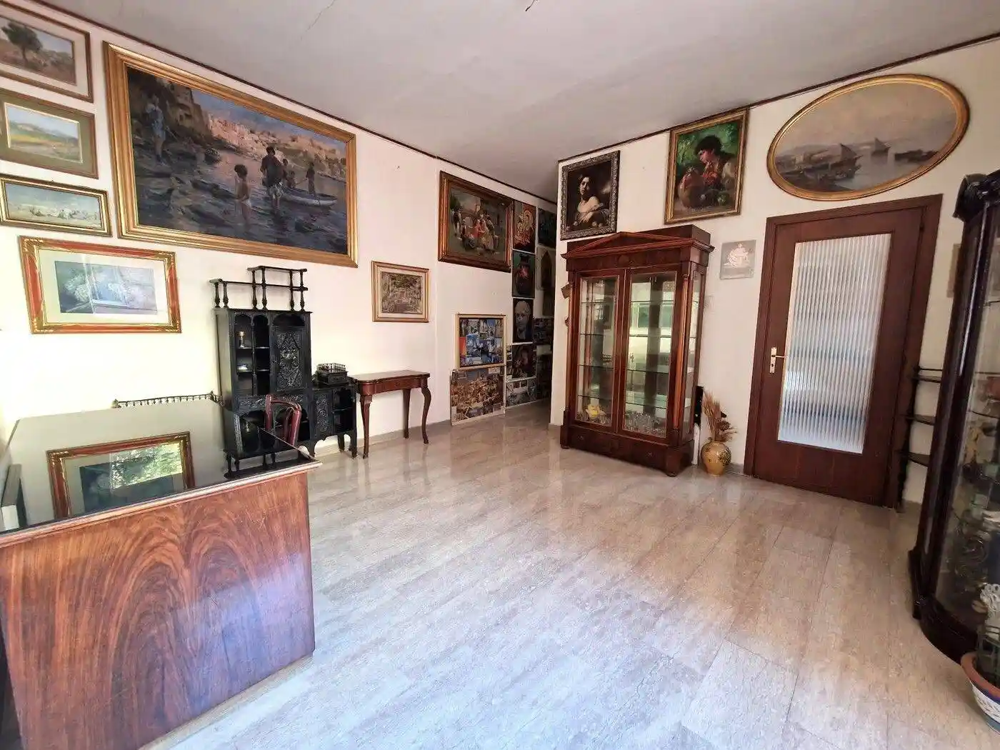 Appartamento in vendita a Napoli