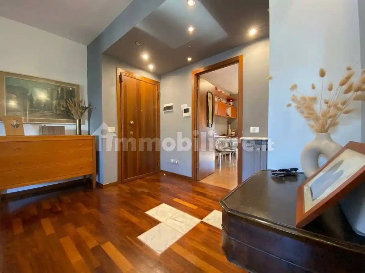 Appartamento in vendita a Lainate