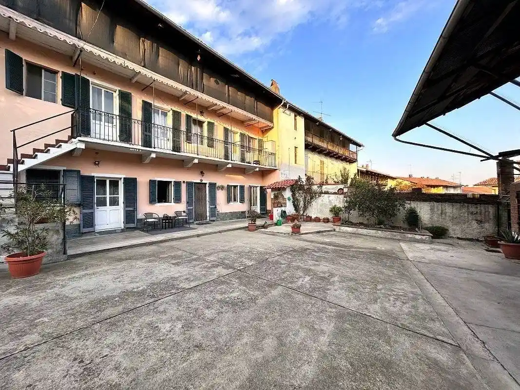 Casa indipendente in vendita a Azeglio