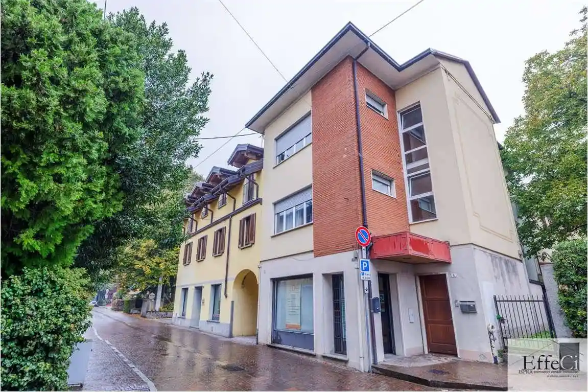 Appartamento in affitto a Gavirate