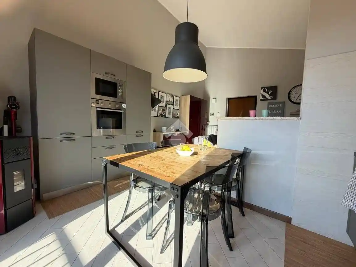 Appartamento in vendita a Montecastrilli