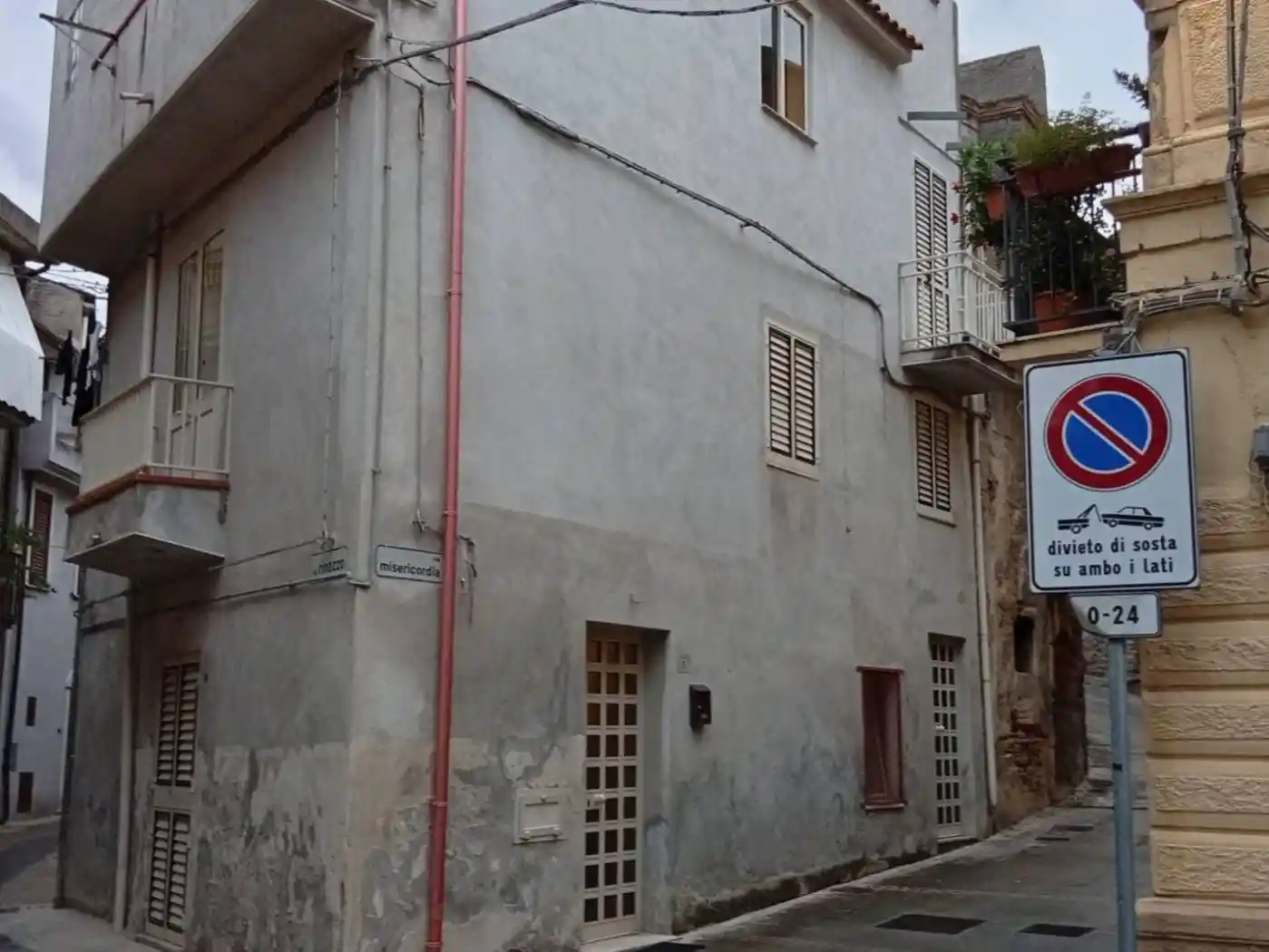 Casa indipendente in vendita a Gualtieri Sicaminò