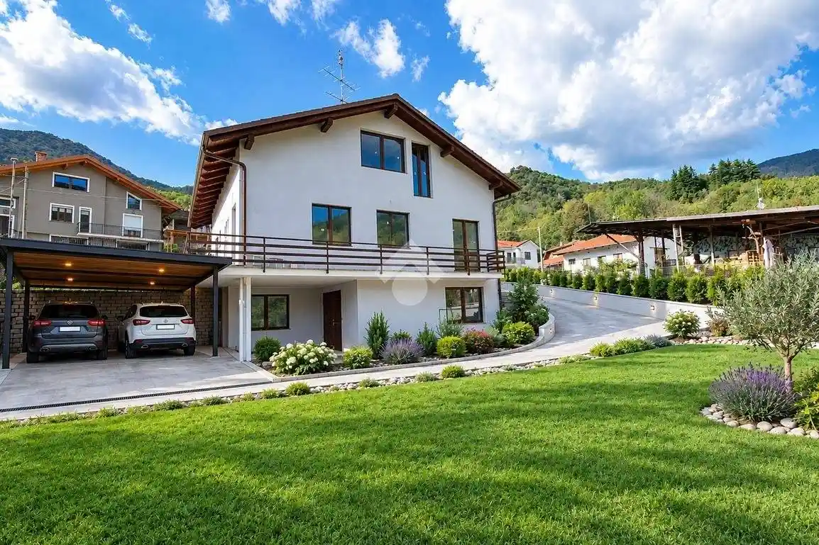 Villa in vendita a Rubiana