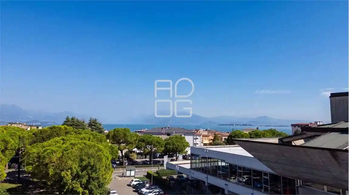 Palazzo - Edificio in vendita a Desenzano del Garda