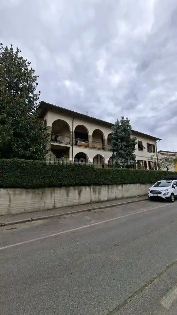 Villa in vendita a Montevarchi