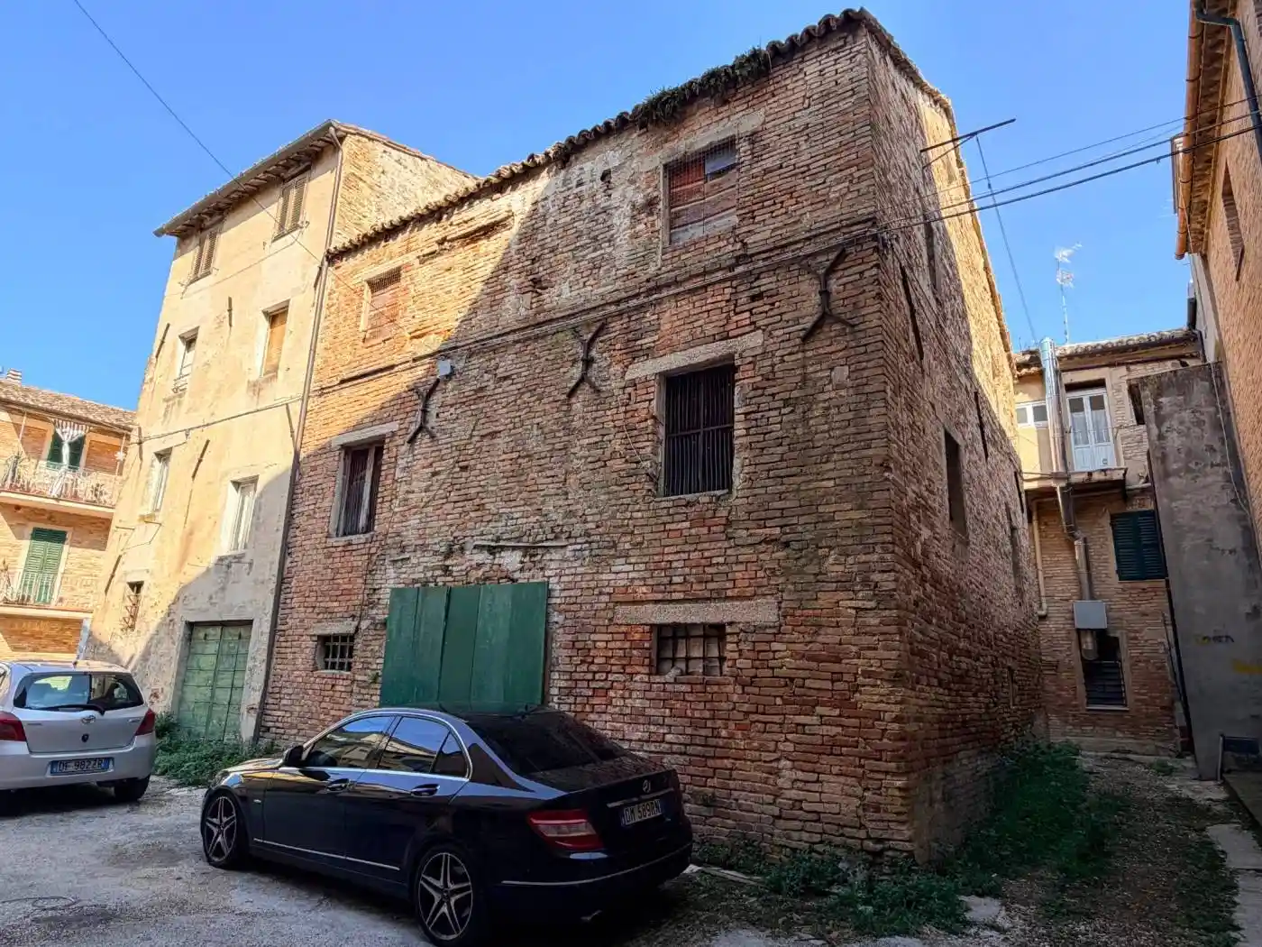 Casa indipendente in vendita a Falconara Marittima