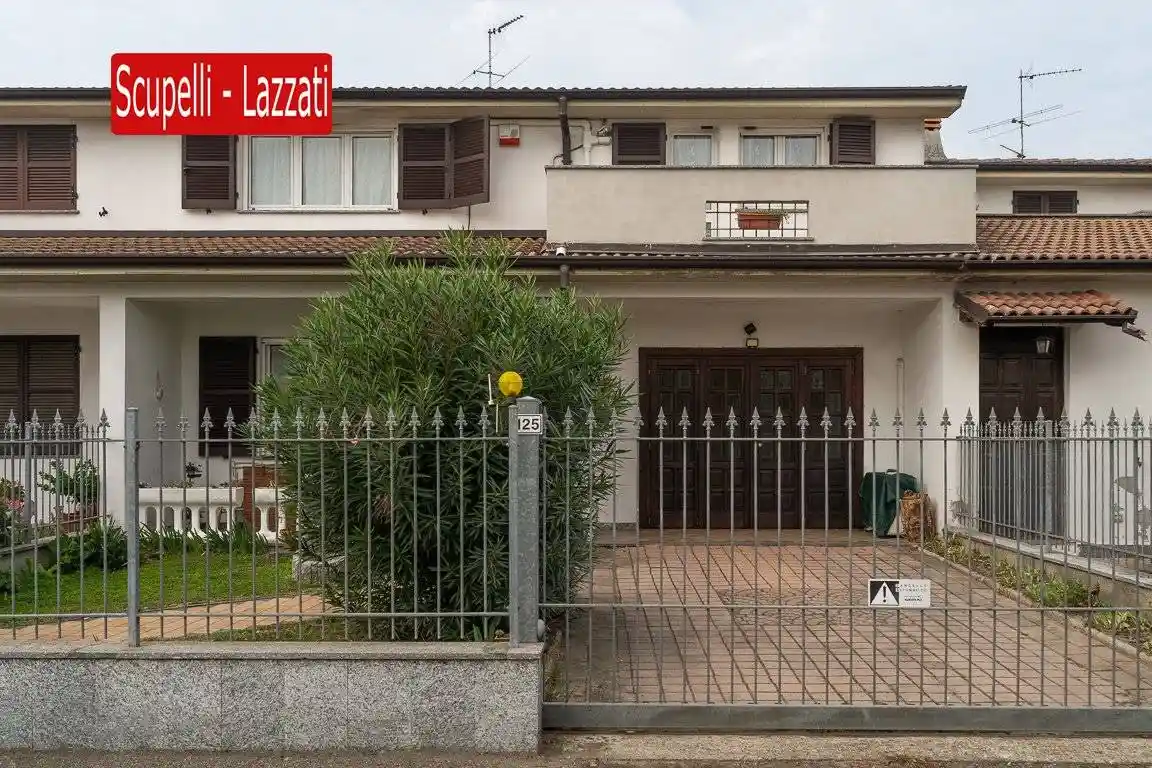 Villa in vendita a Cervesina
