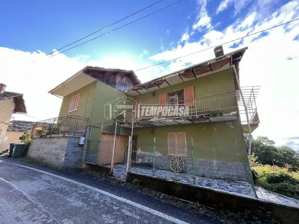 Casa indipendente in vendita a Castelnuovo Nigra
