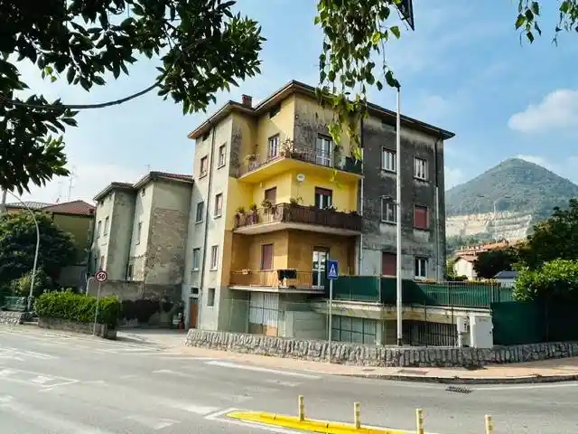 Appartamento in vendita a Nembro