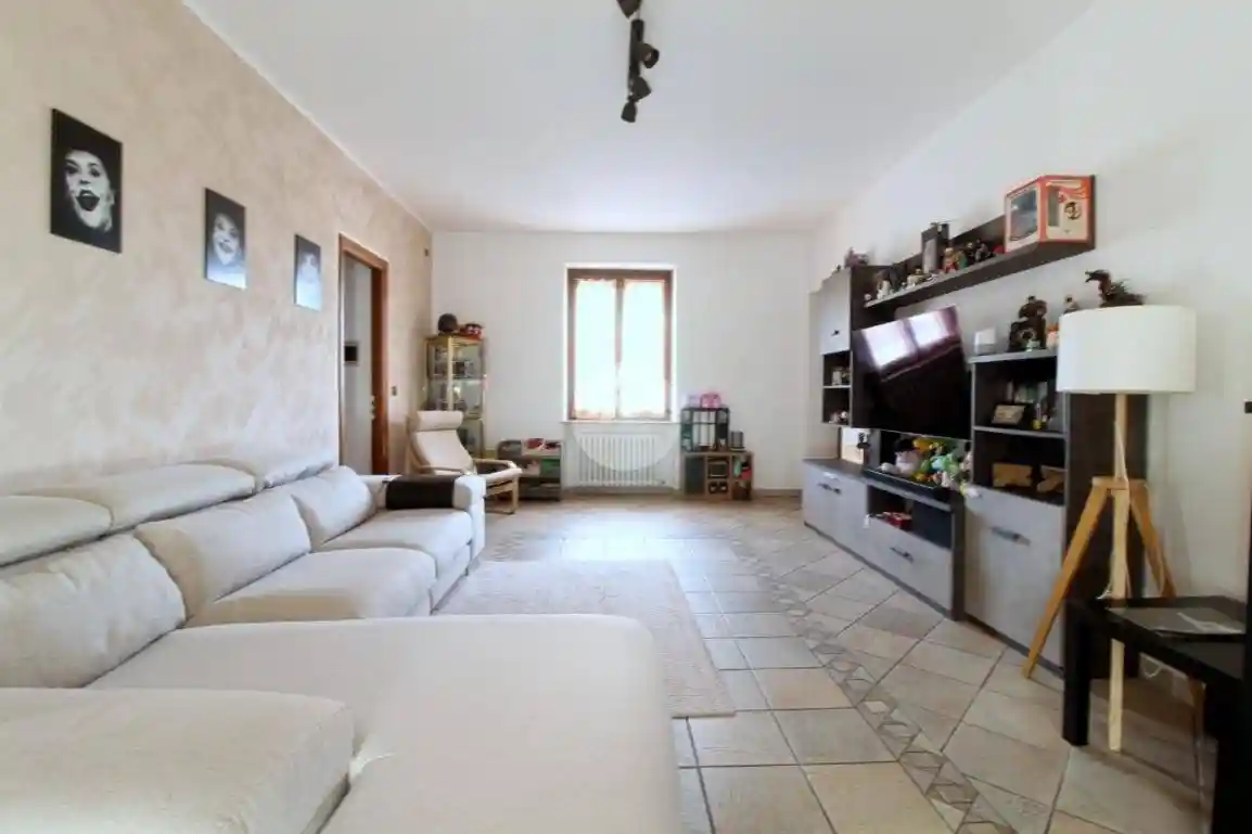 Casa indipendente in vendita a Sommariva Perno