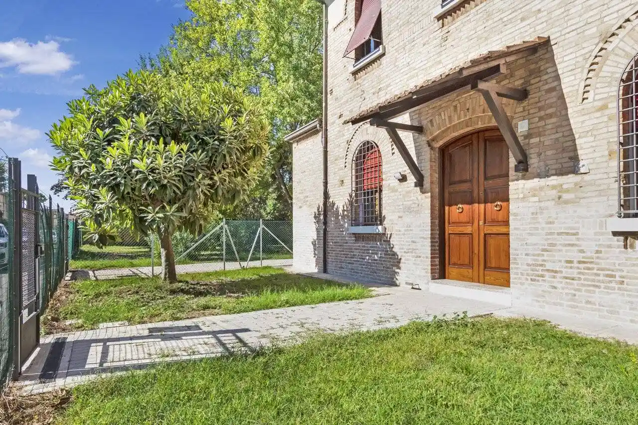 Villa in affitto a Lugo