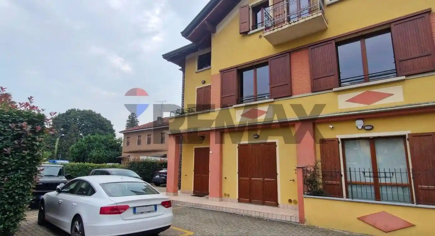 Appartamento in vendita a Travedona-Monate