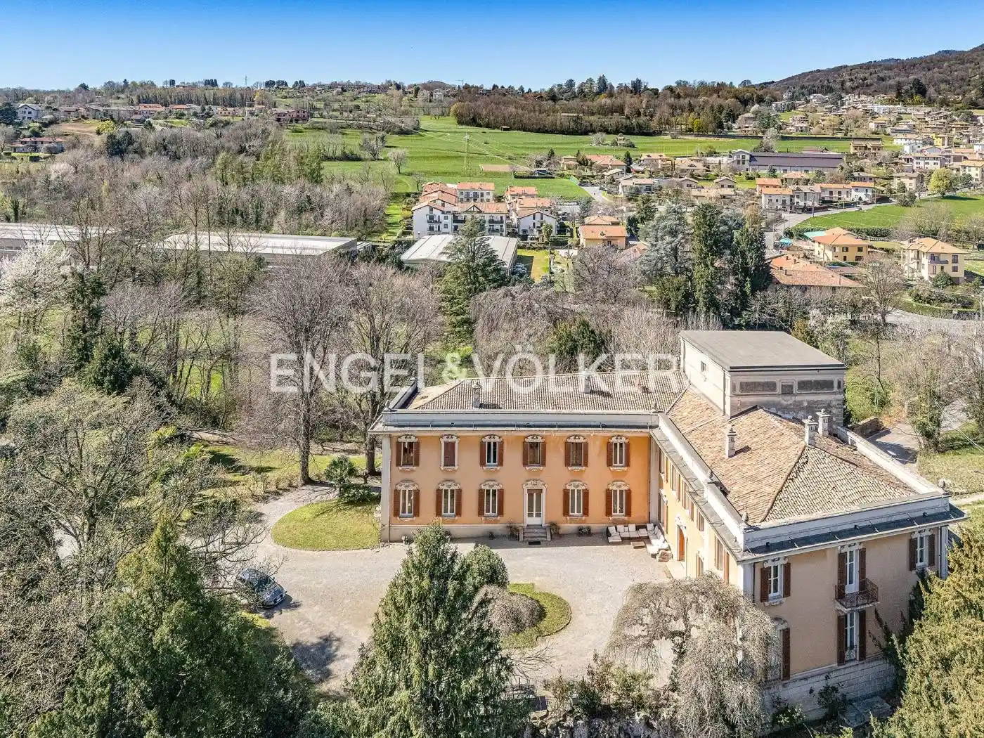 Villa in vendita a Albavilla
